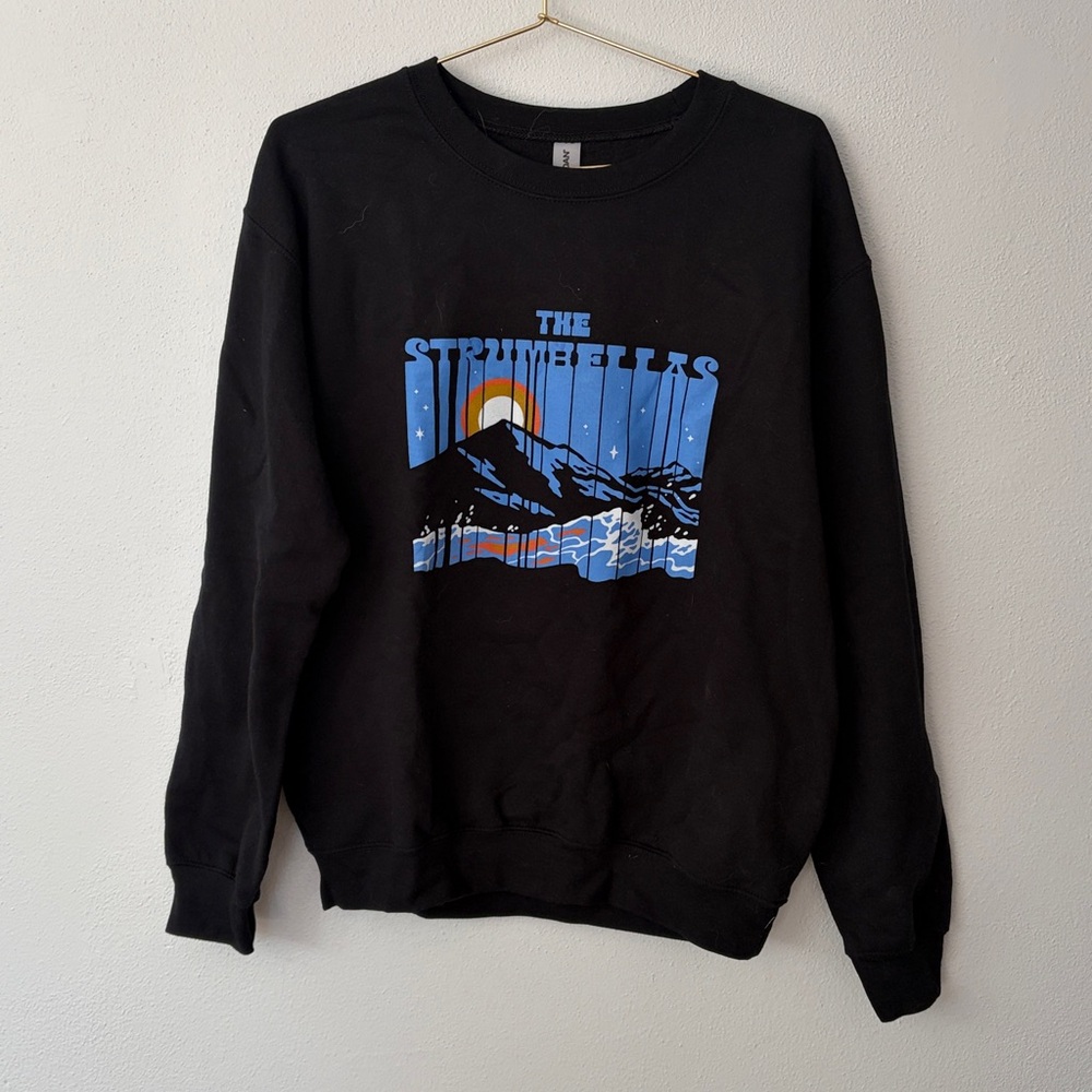 Gildan Black Graphic Crewneck Sweater